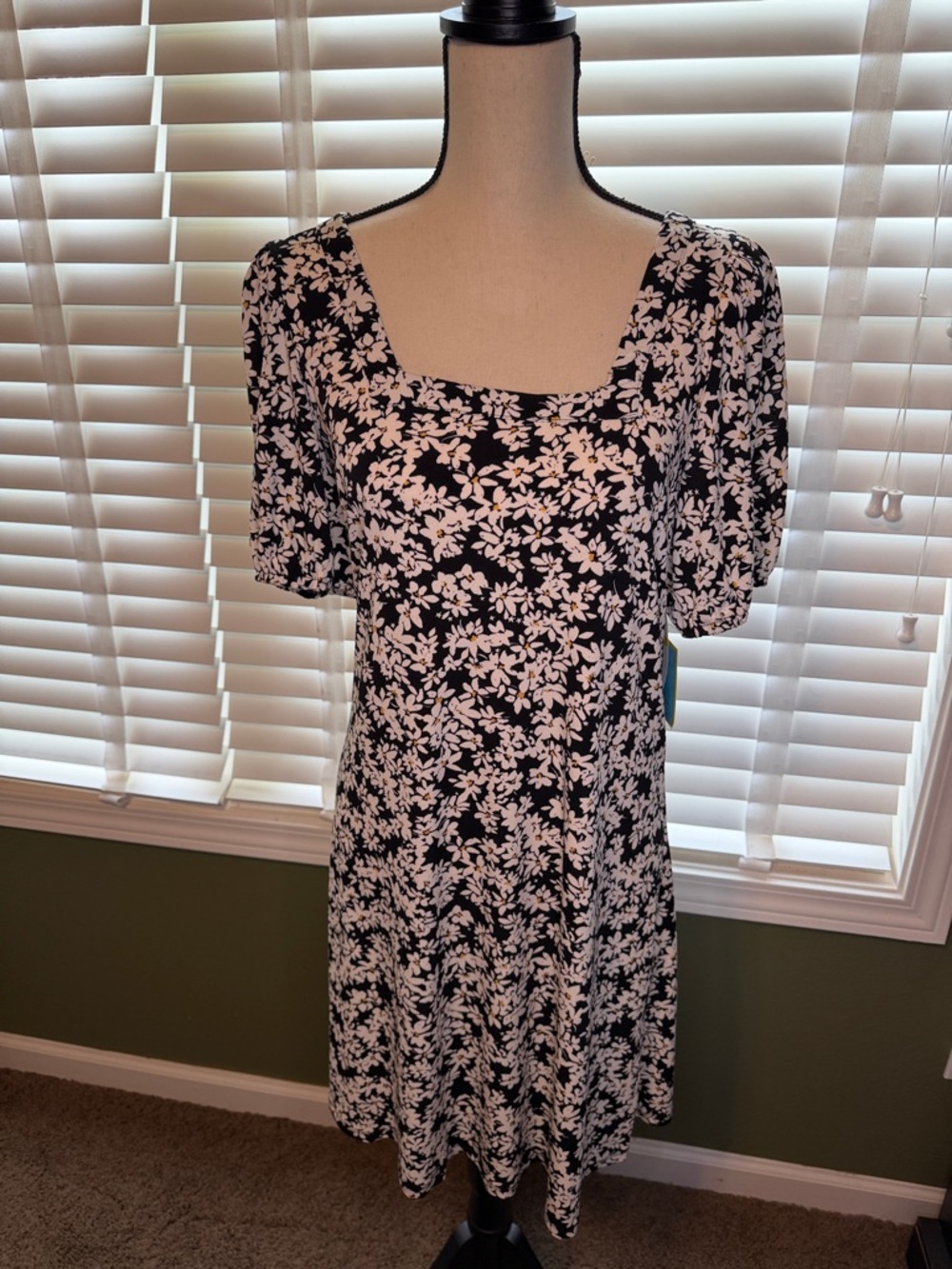 CeCe Black and White Floral Square-Neck Midi Dress